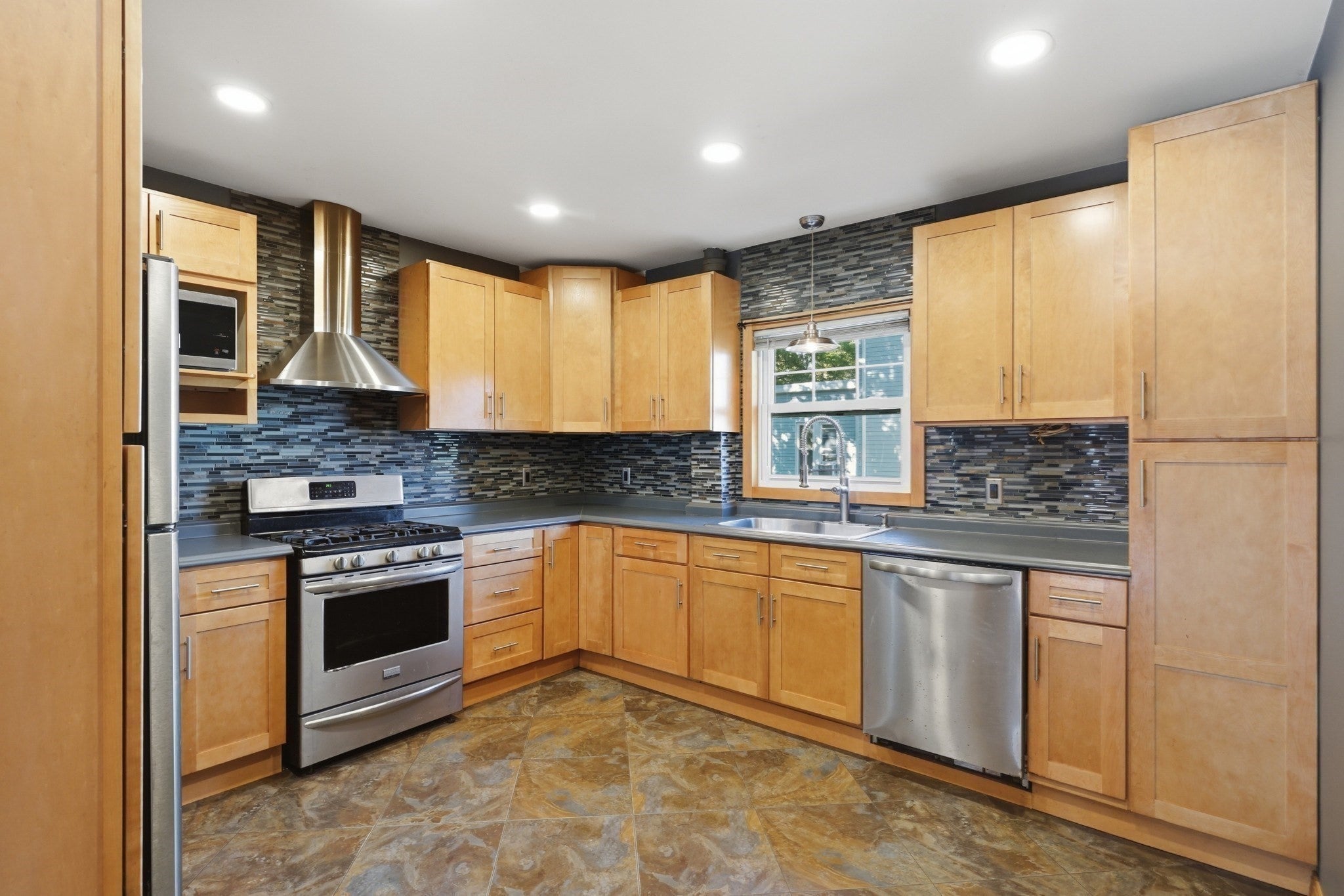 75 Gardner Ave, Attleboro, MA, 75 Gardner Ave, Attleboro, MA Photo #14