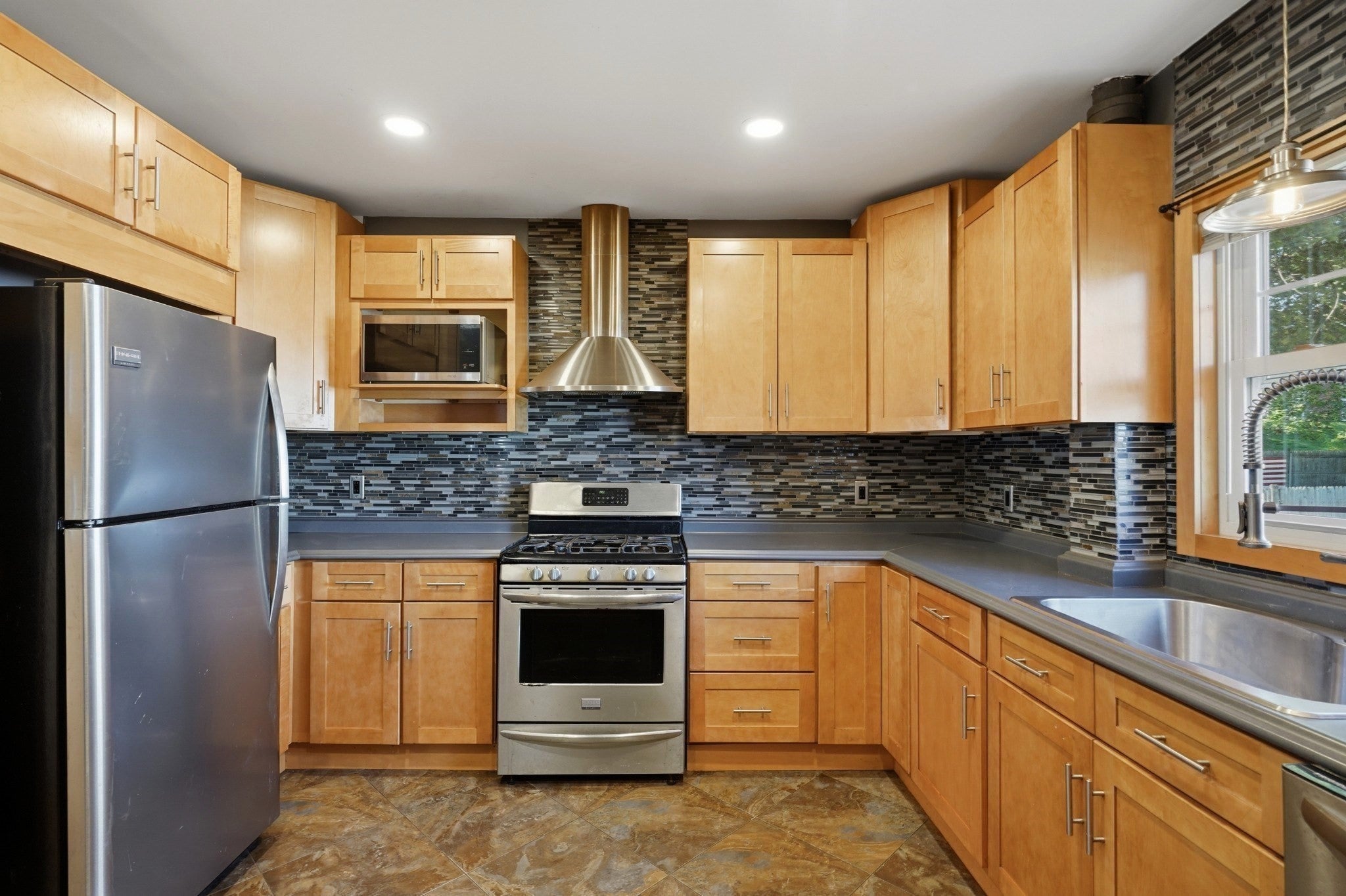 75 Gardner Ave, Attleboro, MA, 75 Gardner Ave, Attleboro, MA Photo #13