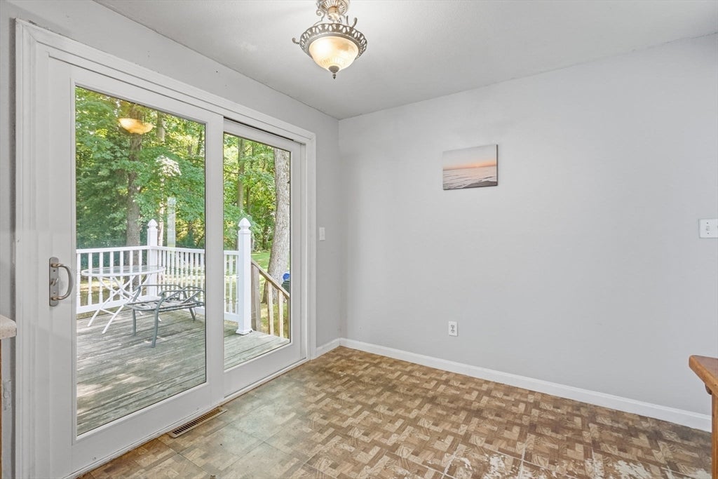 223 Garnet St, Springfield, MA, 223 Garnet St, Springfield, MA Photo #14