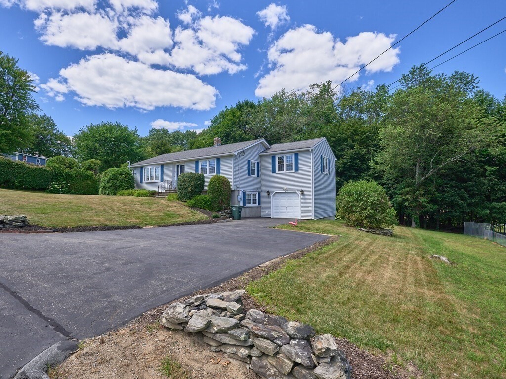 597 Willard St