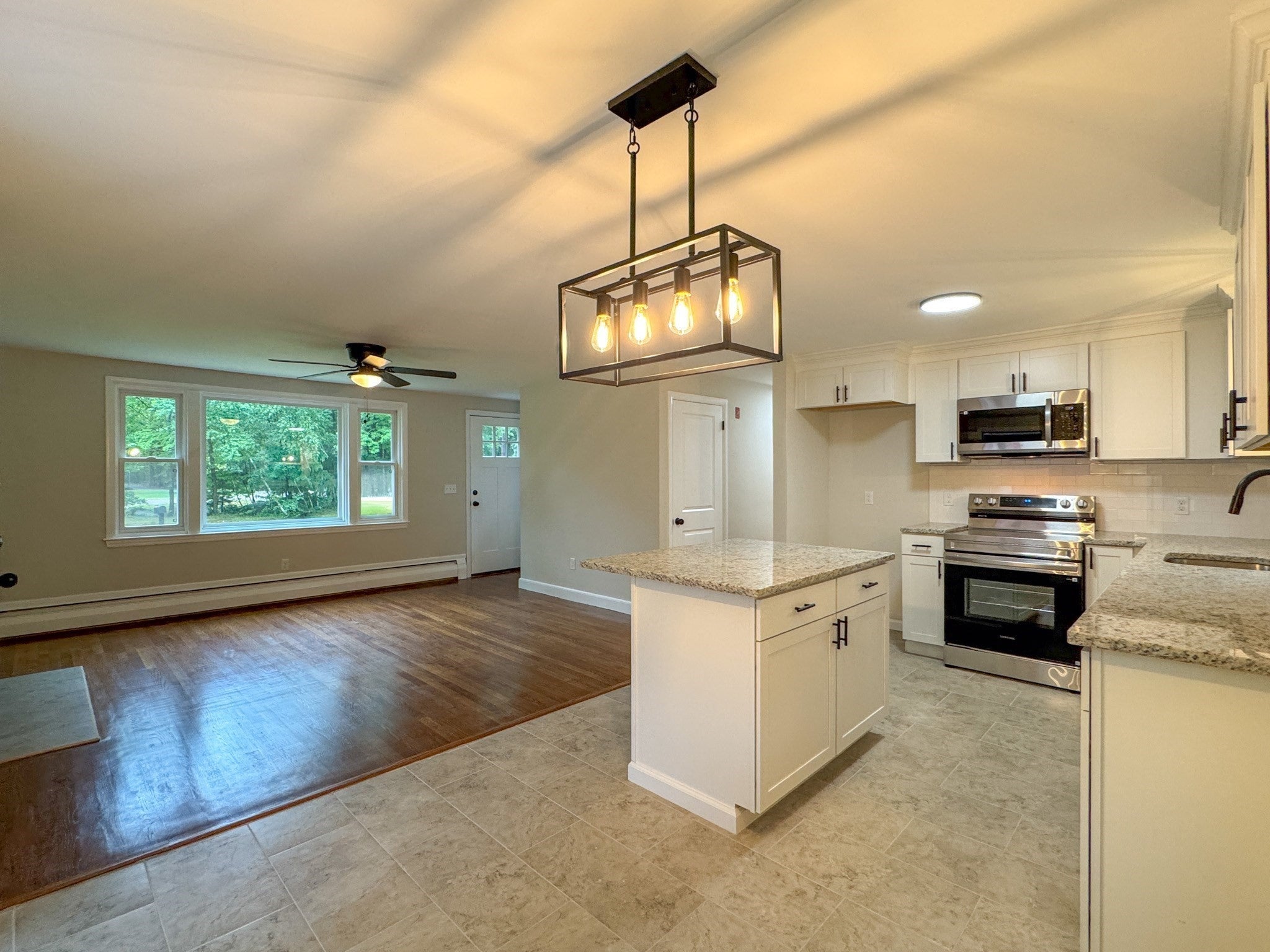 13 Center St, Medway, MA Photo #7