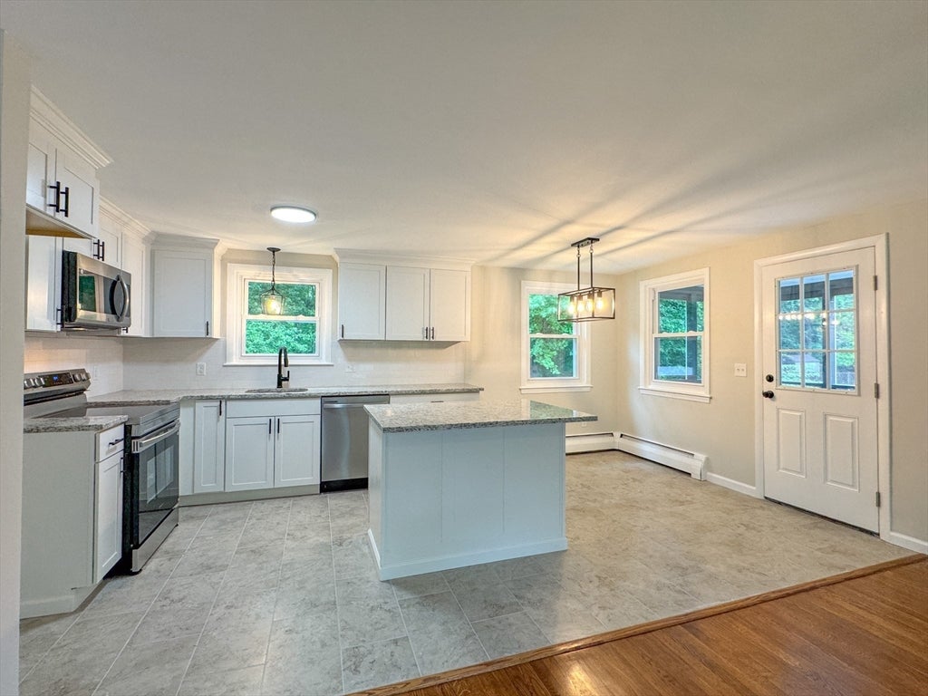 13 Center St, Medway, MA, 13 Center St, Medway, MA Photo #9