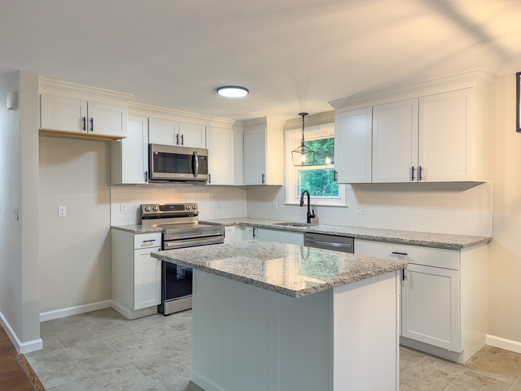 13 Center St, Medway, MA Photo #8