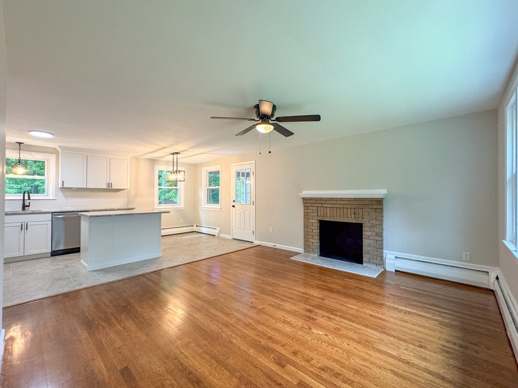 13 Center St, Medway, MA, 13 Center St, Medway, MA Photo #13