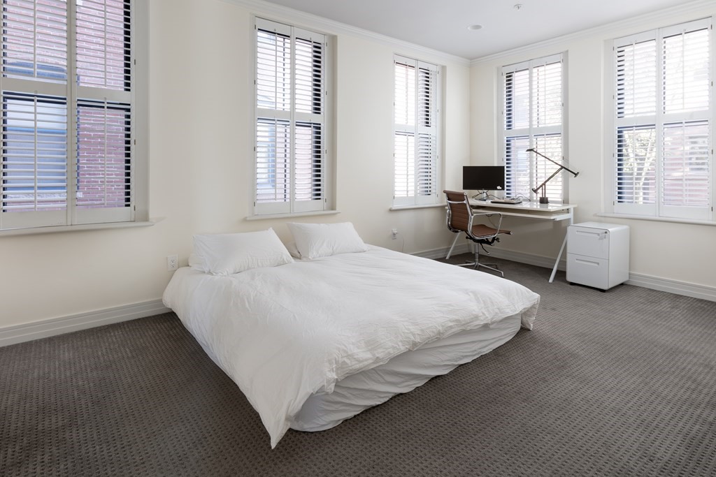 15-17 Harcourt St 205