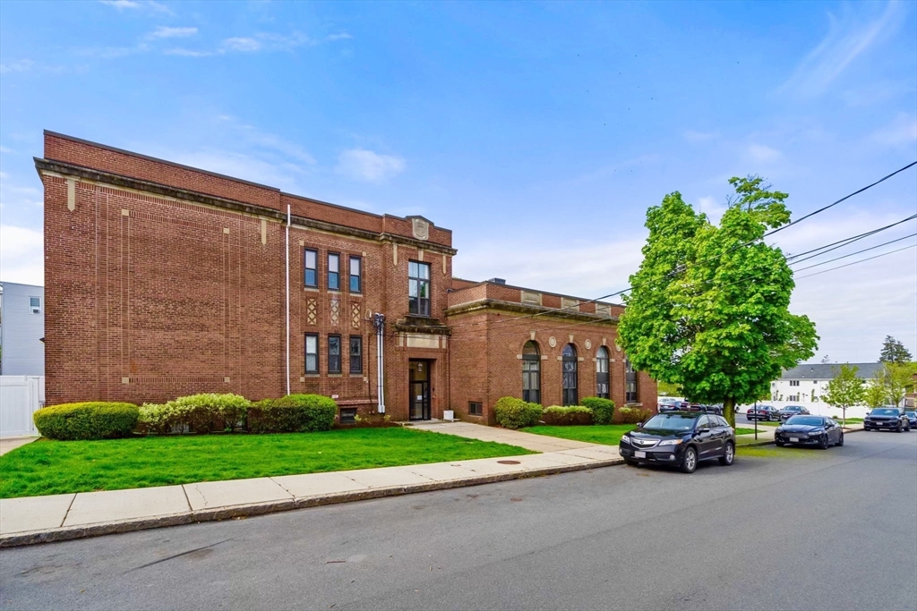50 Floyd St 7