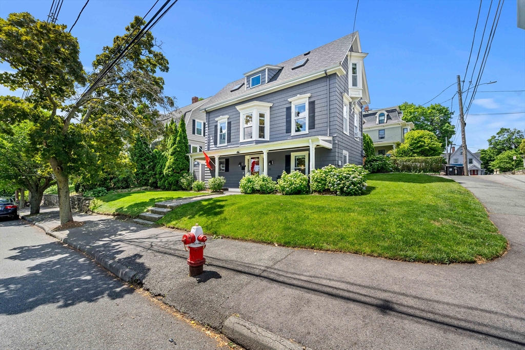 22 Beach Ave