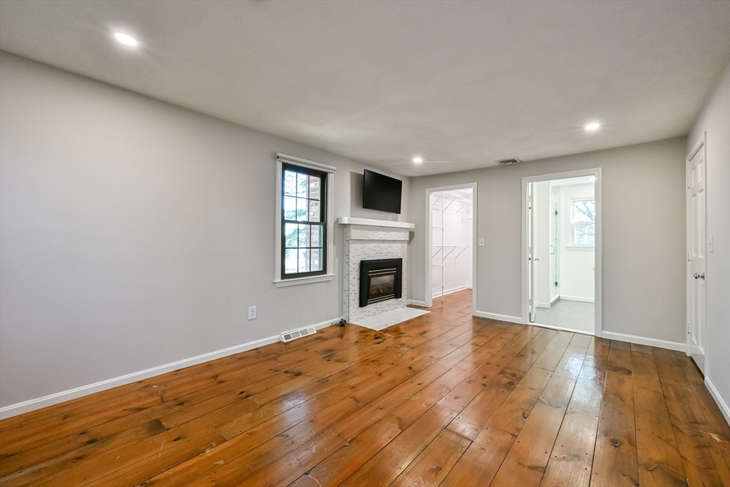 15 Edwards Rd, Foxboro, MA Photo #24