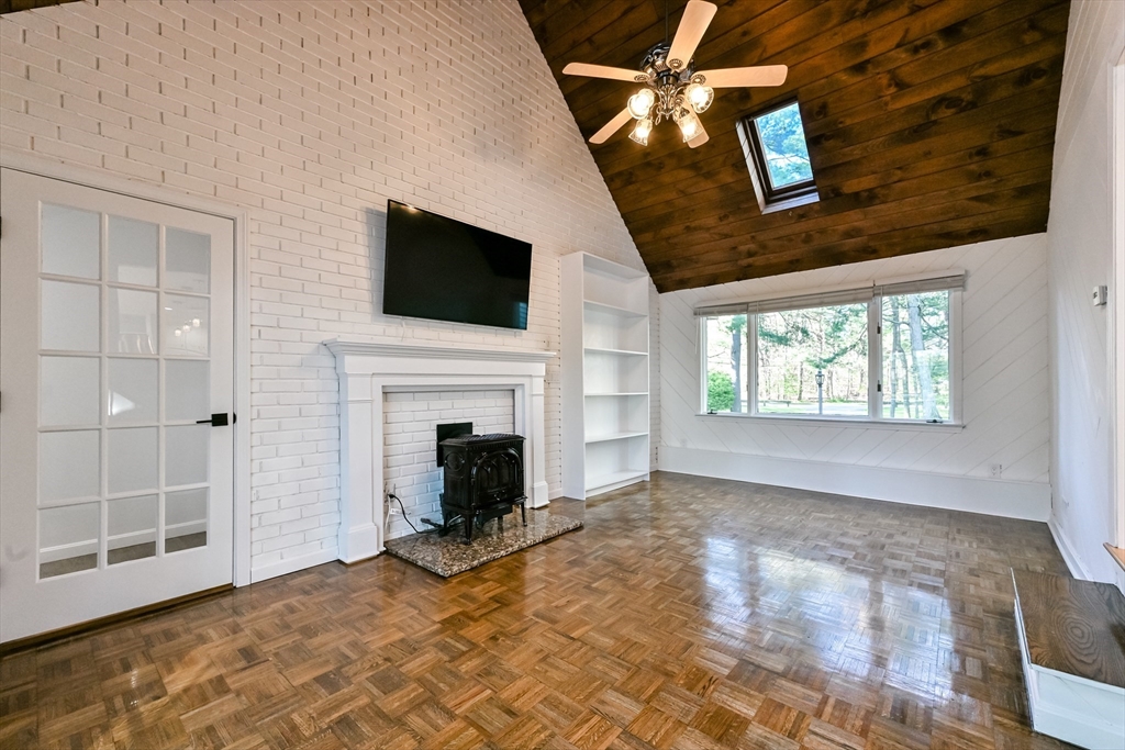 15 Edwards Rd, Foxboro, MA Photo #17