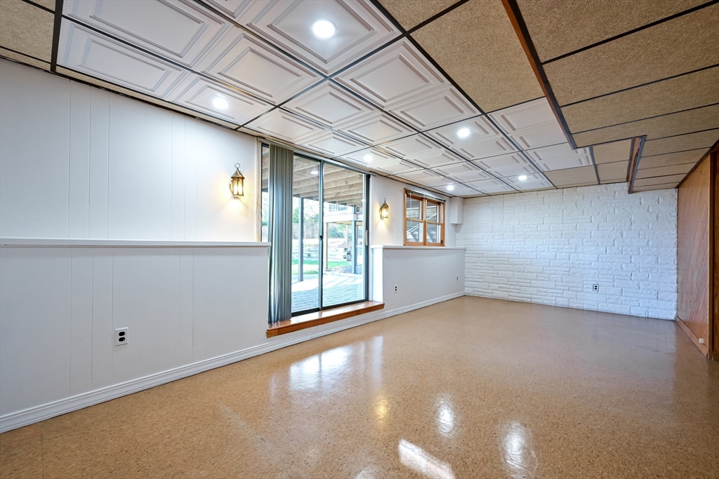 15 Edwards Rd, Foxboro, MA Photo #35