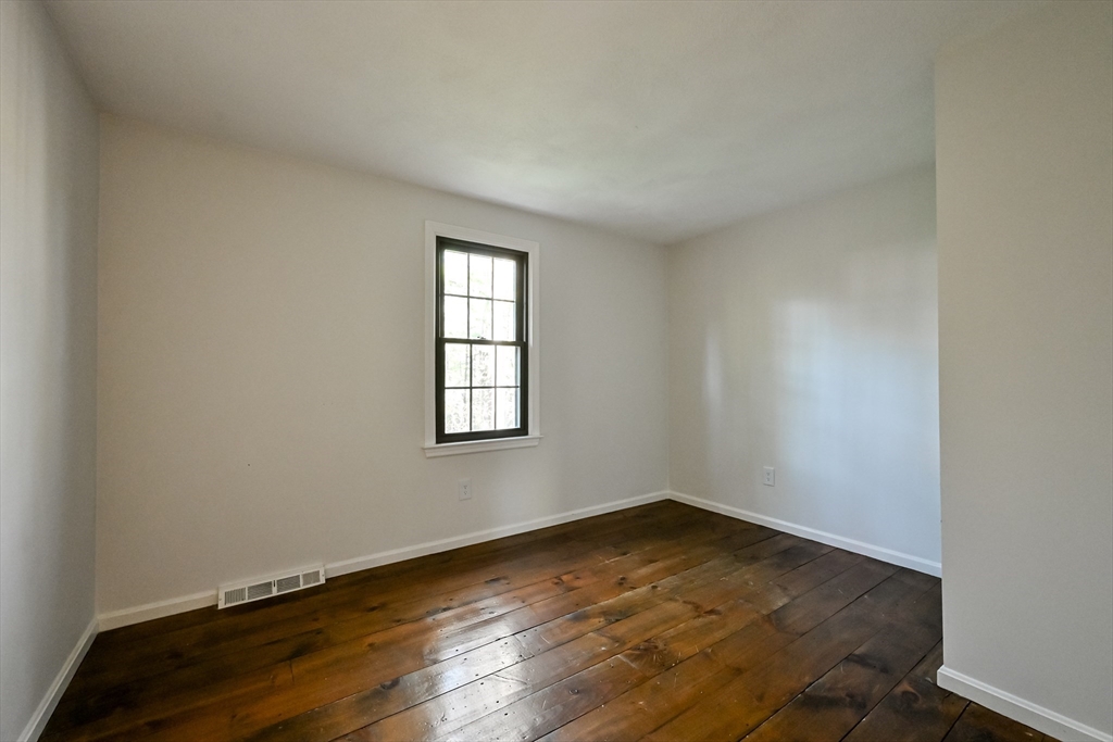 15 Edwards Rd, Foxboro, MA Photo #30
