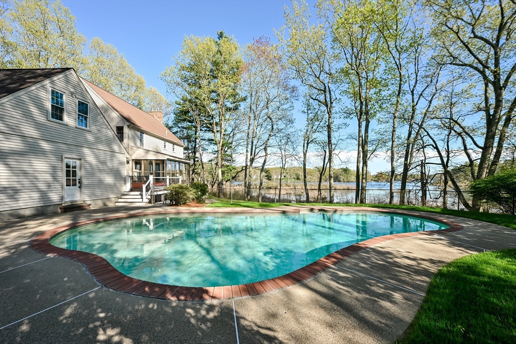 15 Edwards Rd