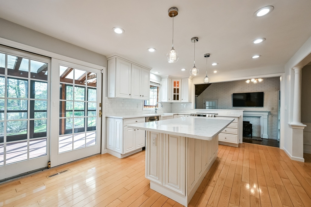 15 Edwards Rd, Foxboro, MA Photo #11