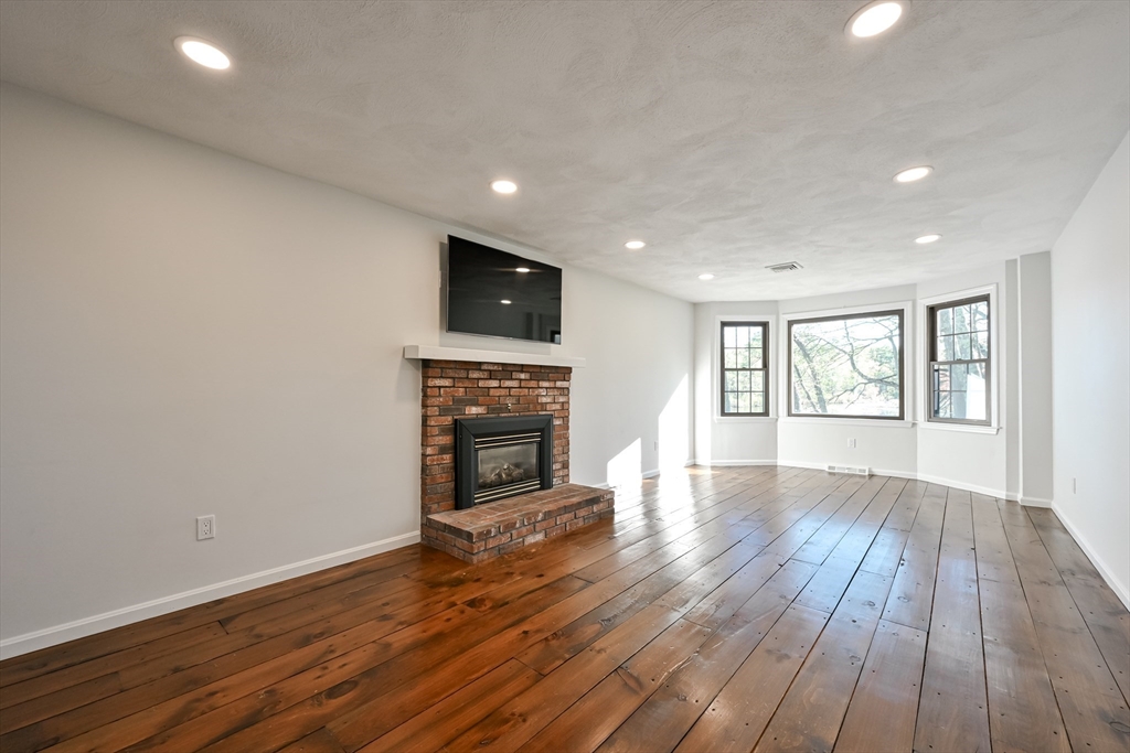 15 Edwards Rd, Foxboro, MA Photo #15