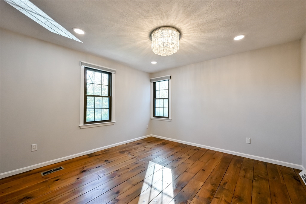 15 Edwards Rd, Foxboro, MA Photo #28