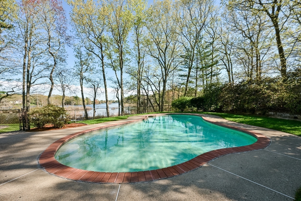 15 Edwards Rd, Foxboro, MA Photo #41