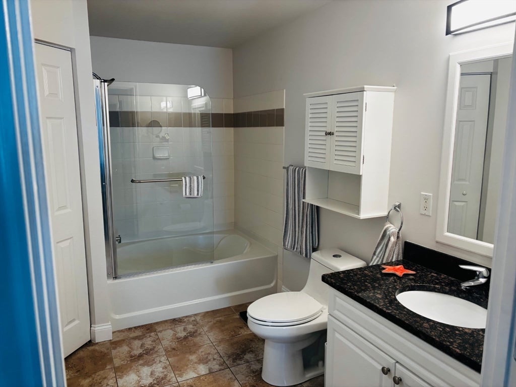 10 Seaport Dr 2515
