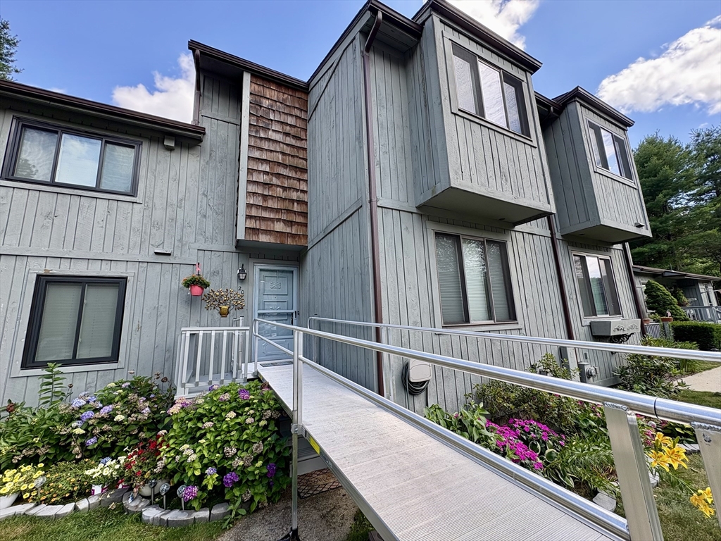 20 Meadowbrook Ln 20