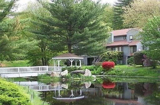 20 Meadowbrook Ln 20