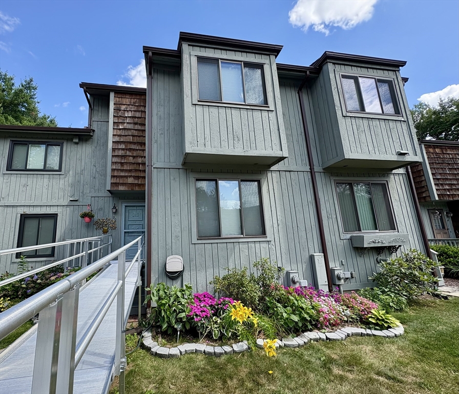 20 Meadowbrook Ln 20