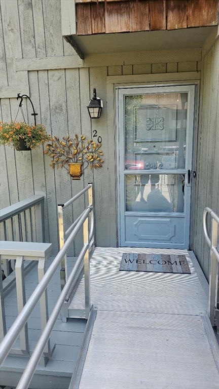 20 Meadowbrook Ln 20