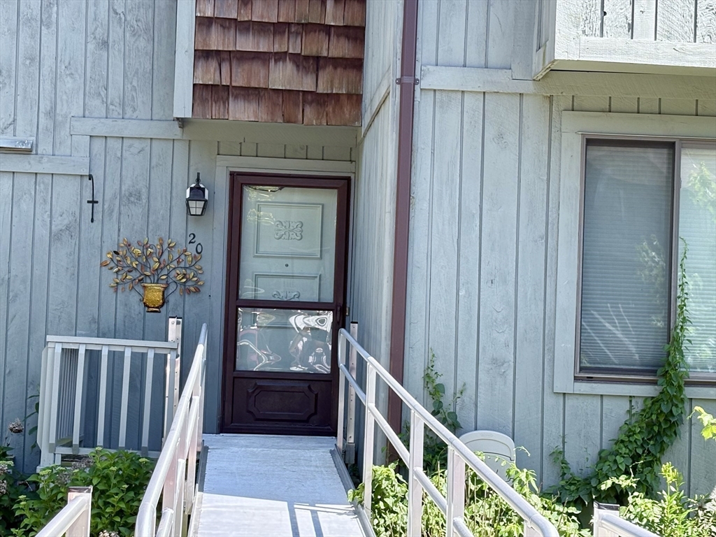 20 Meadowbrook Ln 20