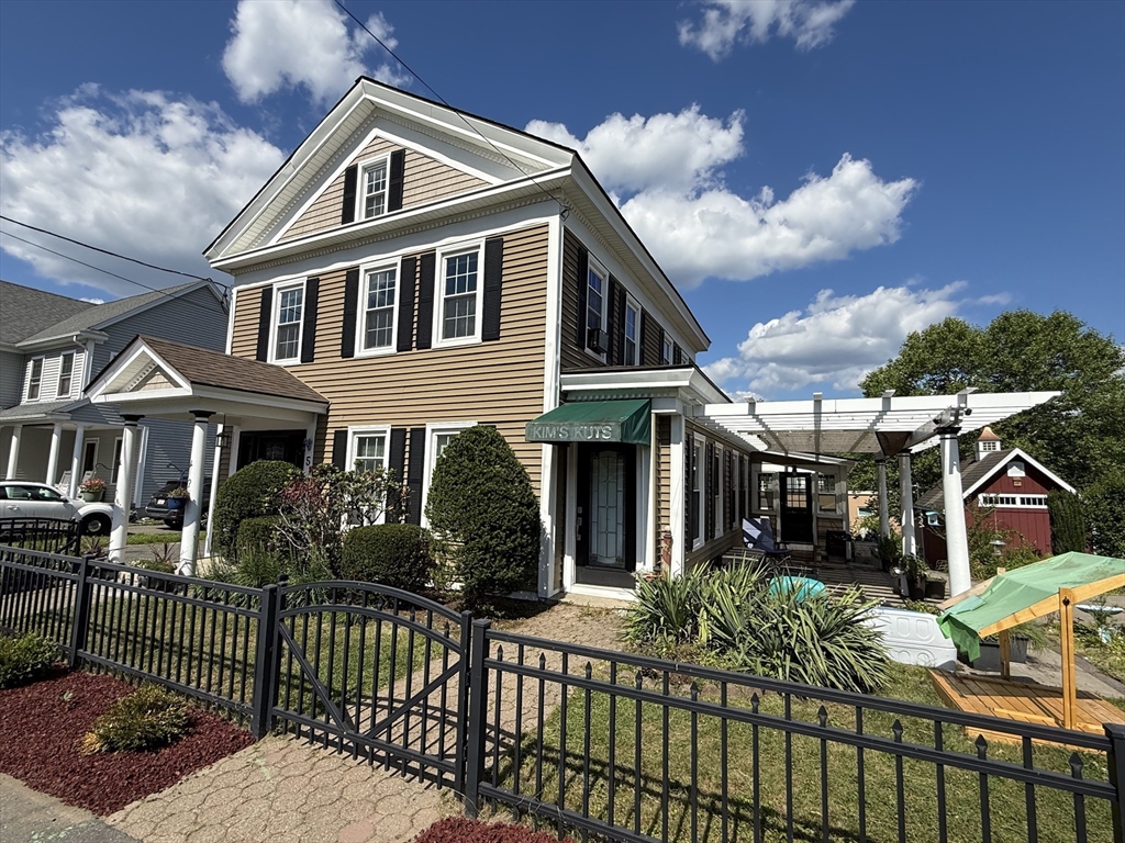Photo 1 of 41 — 5 Washington St, Monson, MA 01057