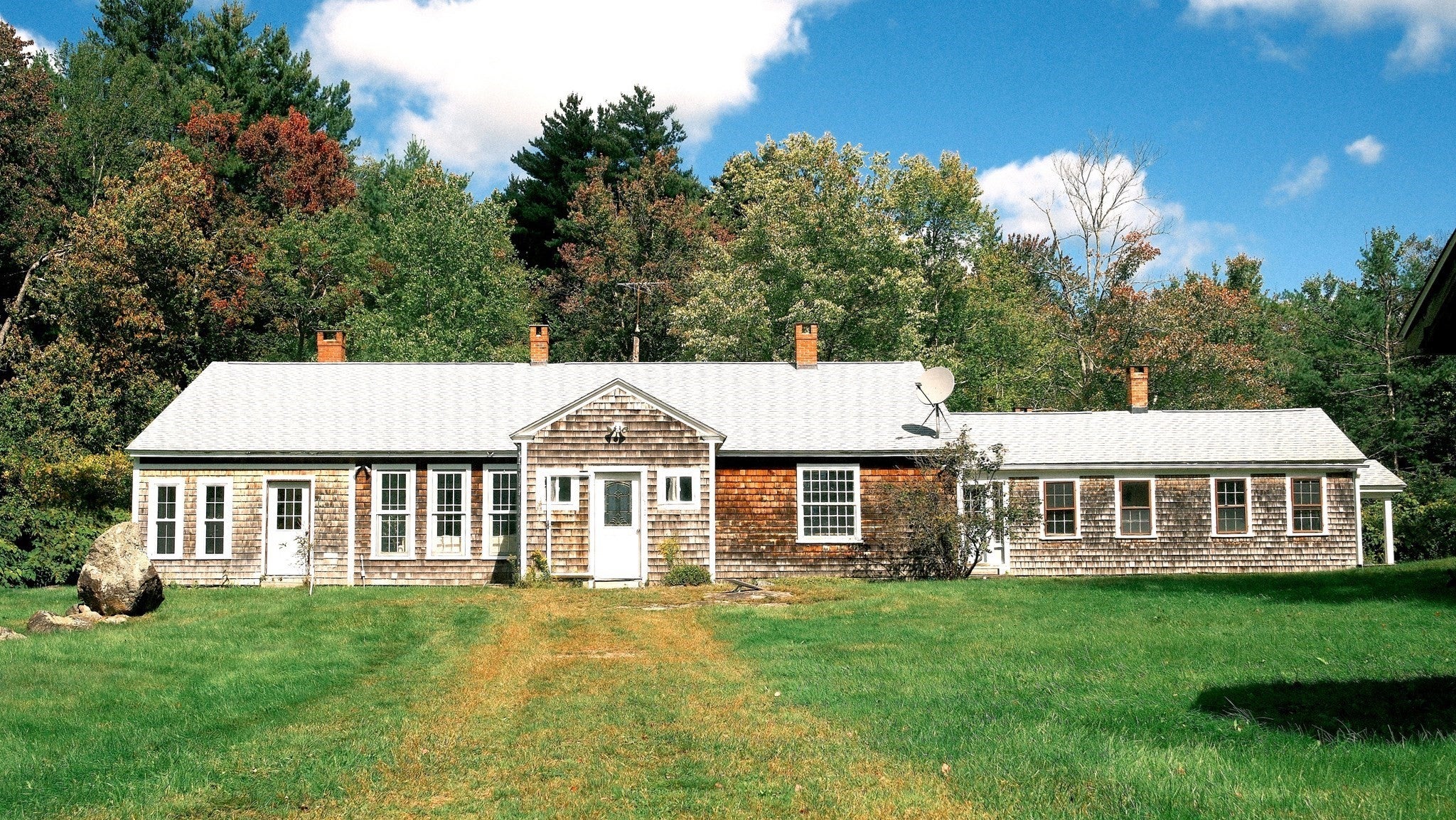 Photo of 16 West St, Petersham, MA
