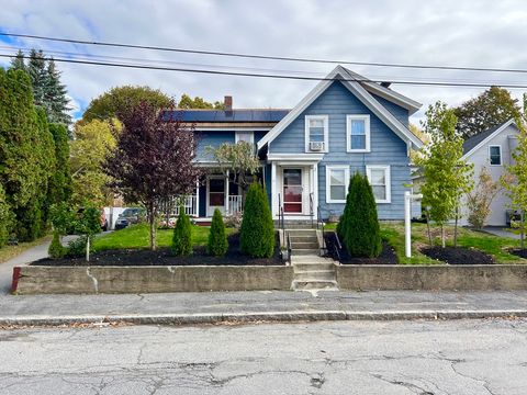 11 Oak St Fitchburg MA 01420