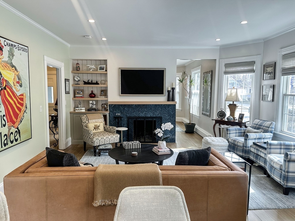 15 Waban ST #n/a, Wellesley, MA Photo #2