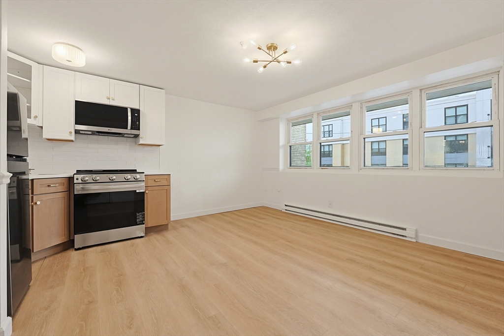 340 Main St 206