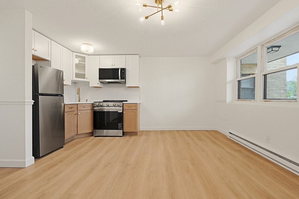 340 Main St 206