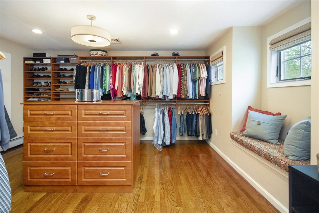2 Blackthorne Cir, Hopkinton, MA Photo #26
