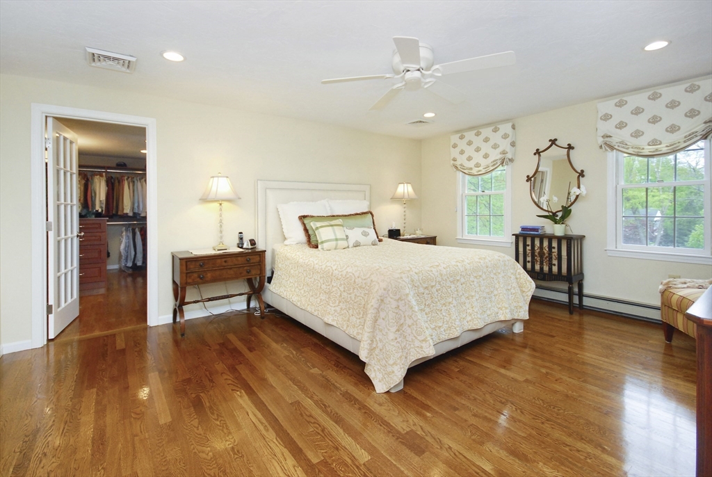 2 Blackthorne Cir, Hopkinton, MA Photo #20