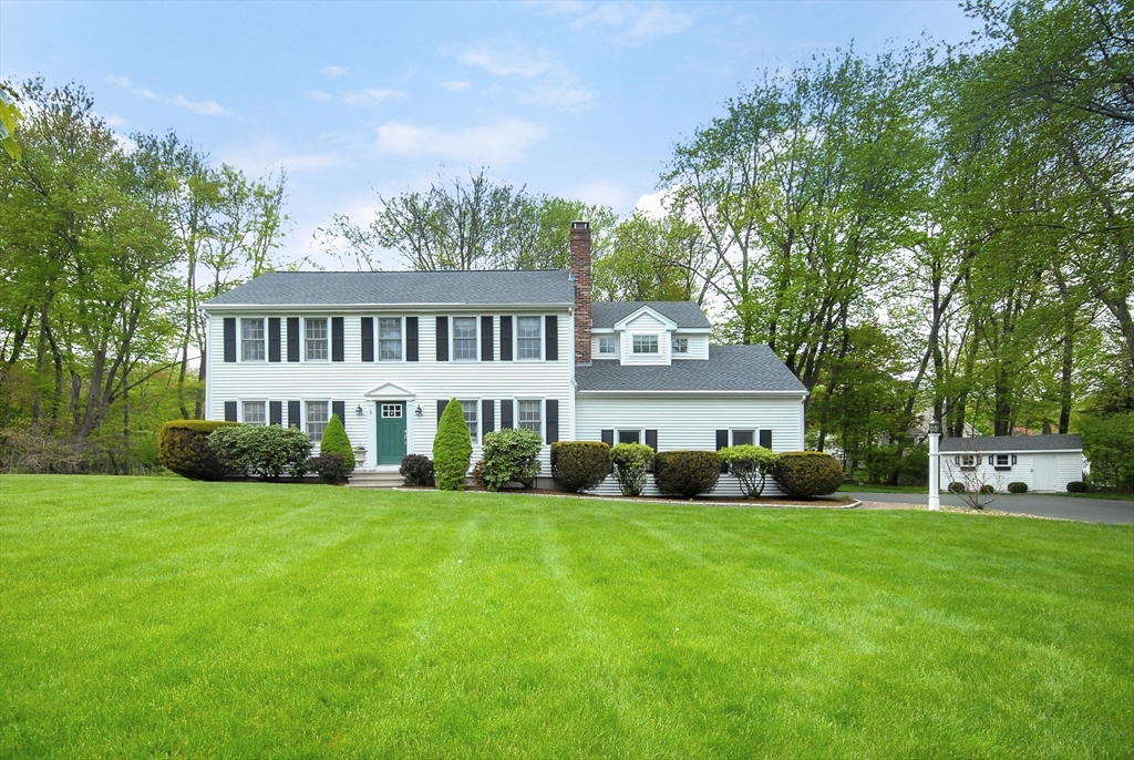 2 Blackthorne Cir, Hopkinton, MA Photo #1