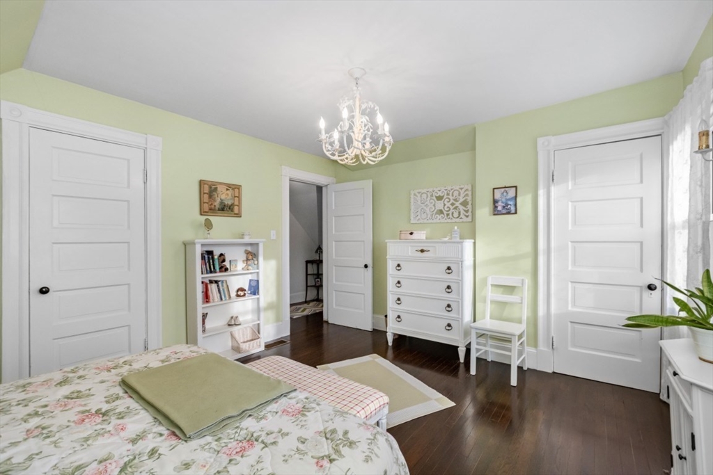 Arlington, Massachusetts 02476, United States, 2 Bedrooms Bedrooms, ,2 BathroomsBathrooms,Residential,Active,242373