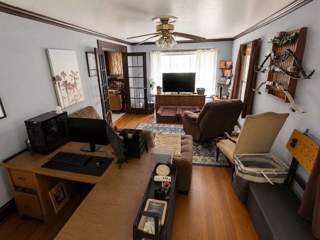 291 S Main St