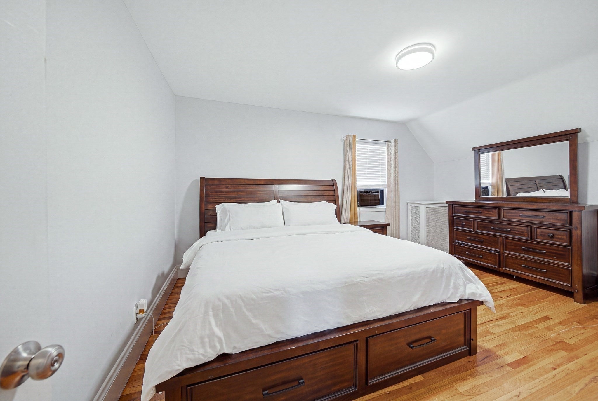 354 Essex ST, Swampscott, MA Photo #35