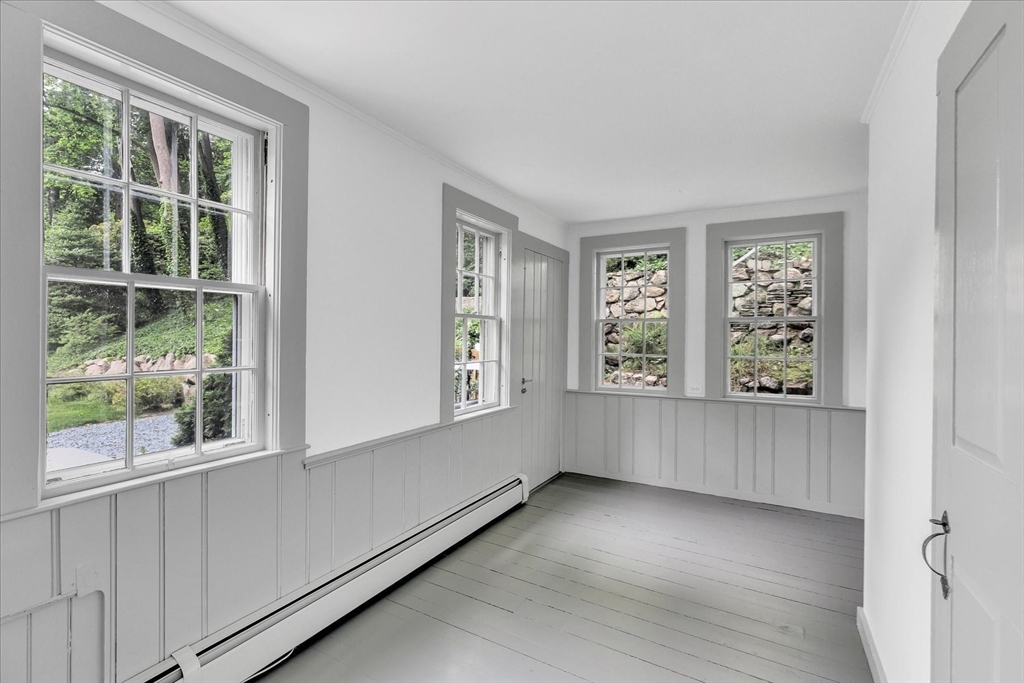 Sandwich, Massachusetts 02563, United States, 5 Bedrooms Bedrooms, ,5 BathroomsBathrooms,Residential,Active,152388