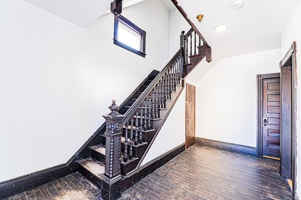 15 Sigel St