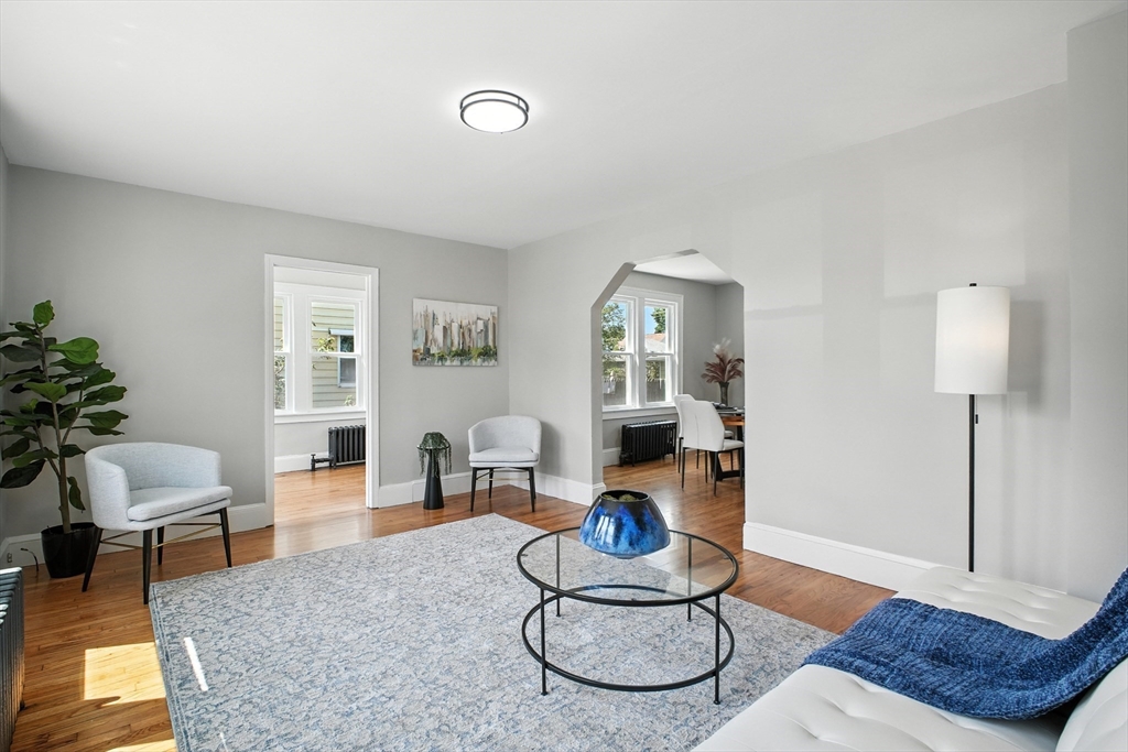 25 W Glen St