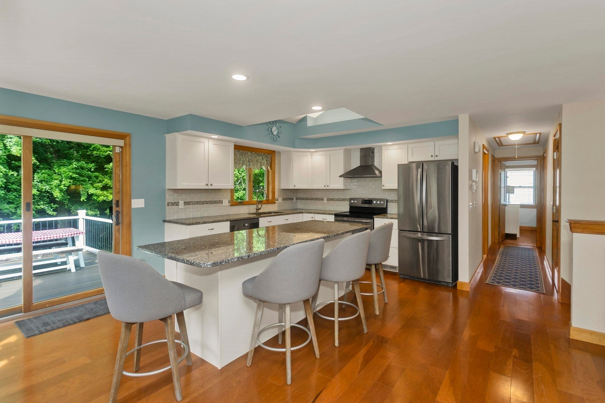 5 Tamarack Ln, Agawam, MA Photo #10