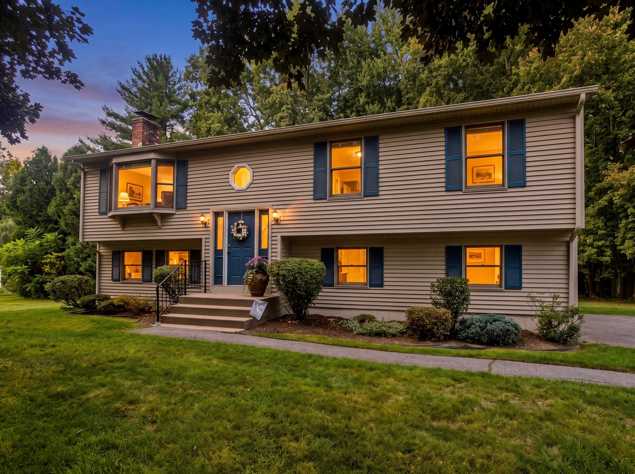 5 Tamarack Ln, Agawam, MA Photo #1