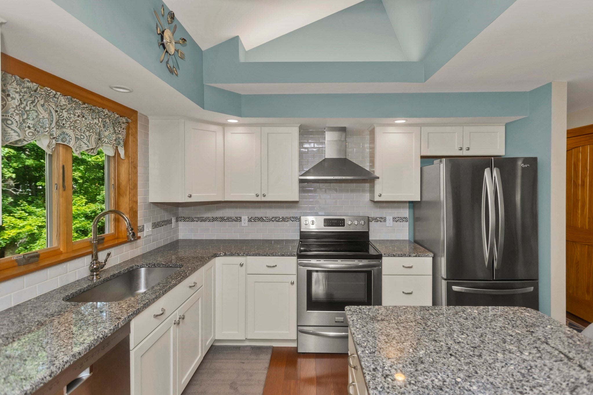 5 Tamarack Ln, Agawam, MA Photo #12