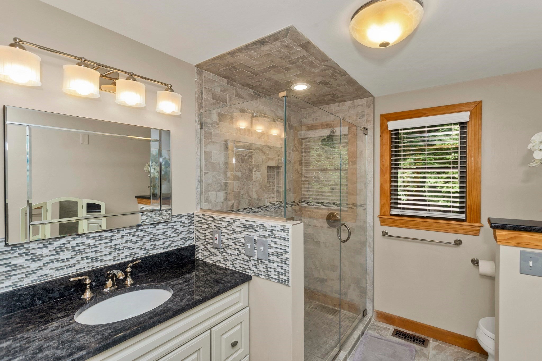 5 Tamarack Ln, Agawam, MA Photo #24