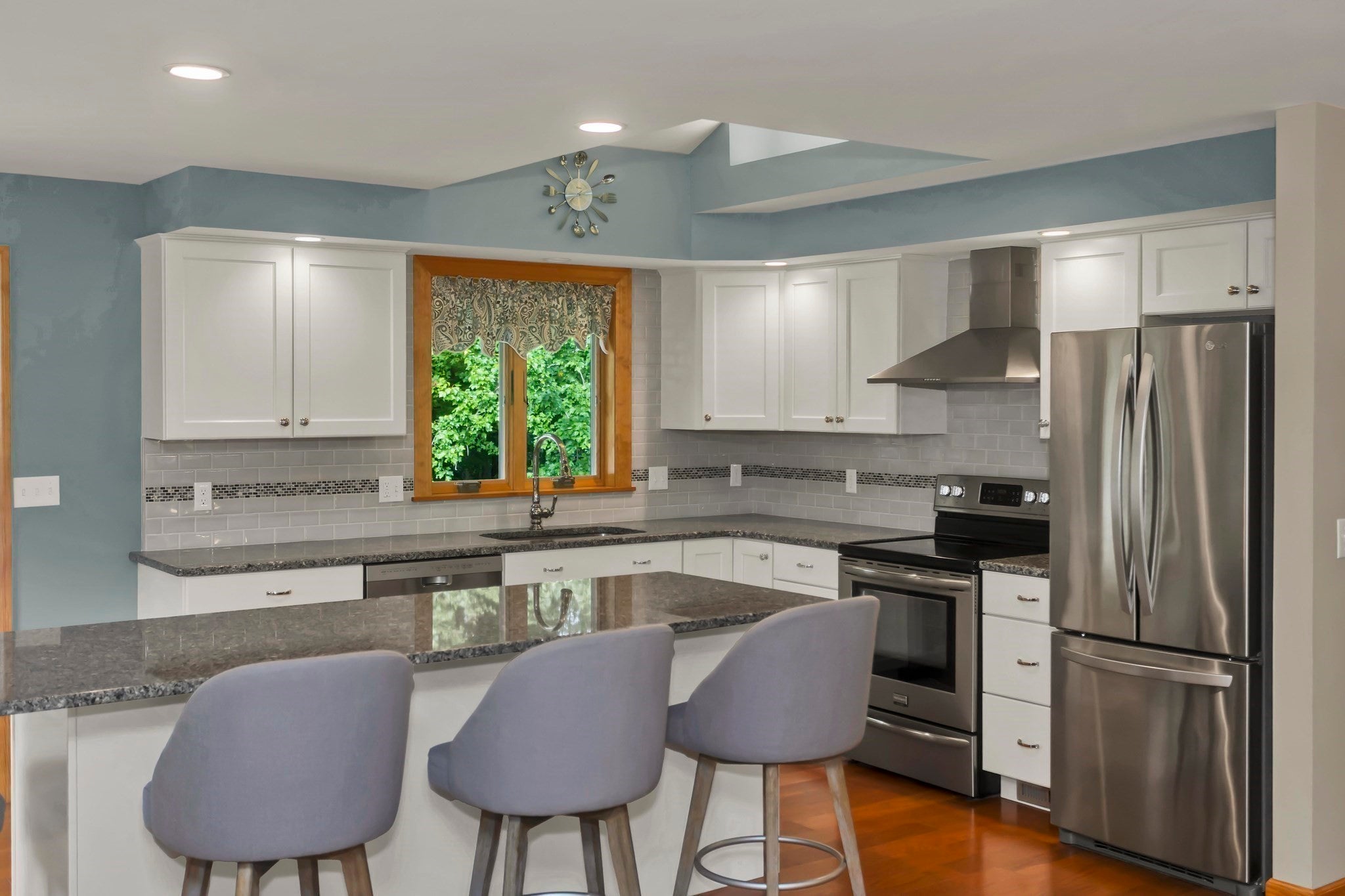 5 Tamarack Ln, Agawam, MA Photo #11