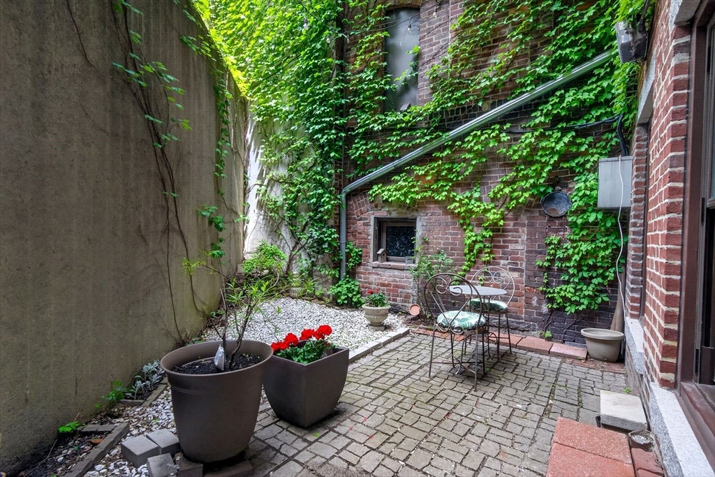 17 Grove Street 1