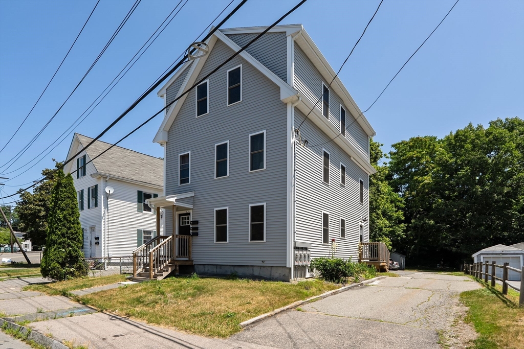 415 Danforth St