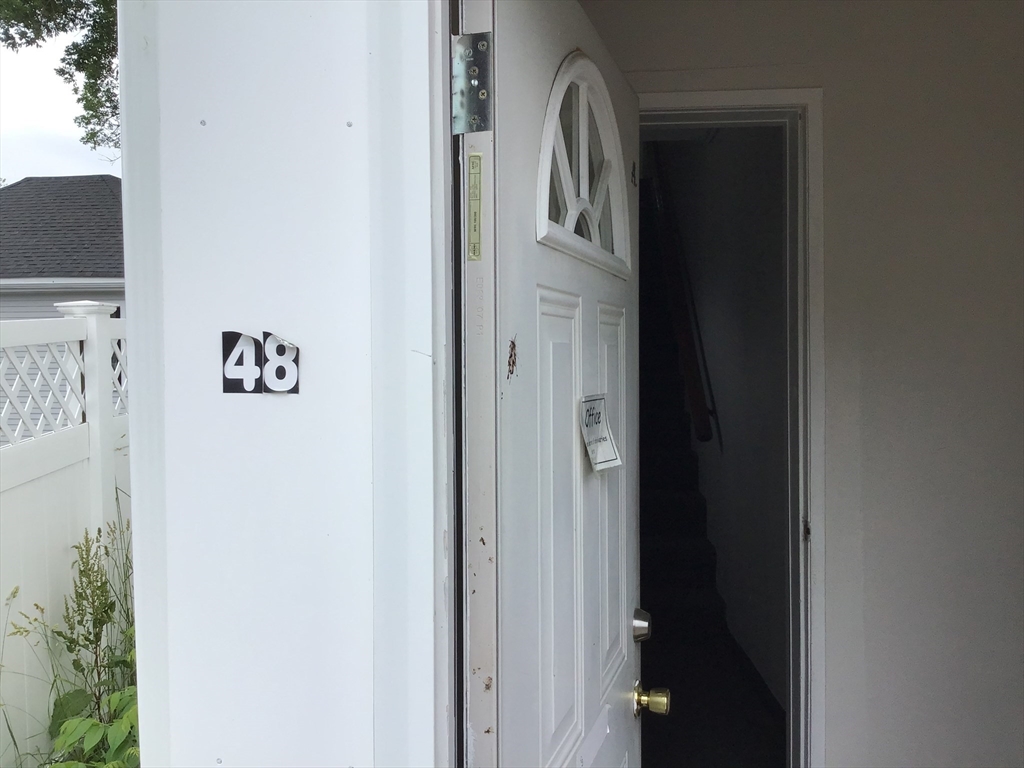 48 Sea St