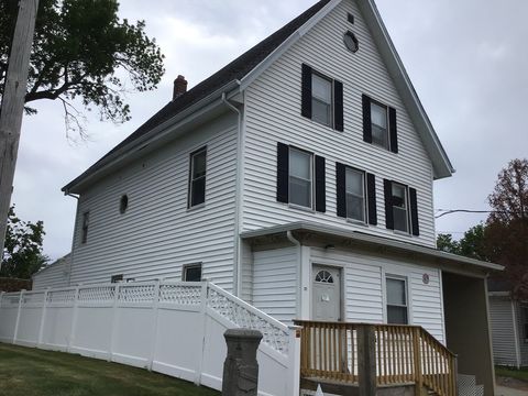 Photo of 48 Sea St, Weymouth, MA 02191 (MLS # 73542363)